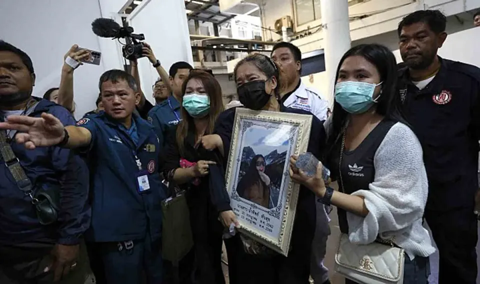 Bangkok'ta Bar Faciası: Can Kaybı 32'ye Yükseldi, Denetimler Sıkılaşıyor görseli
