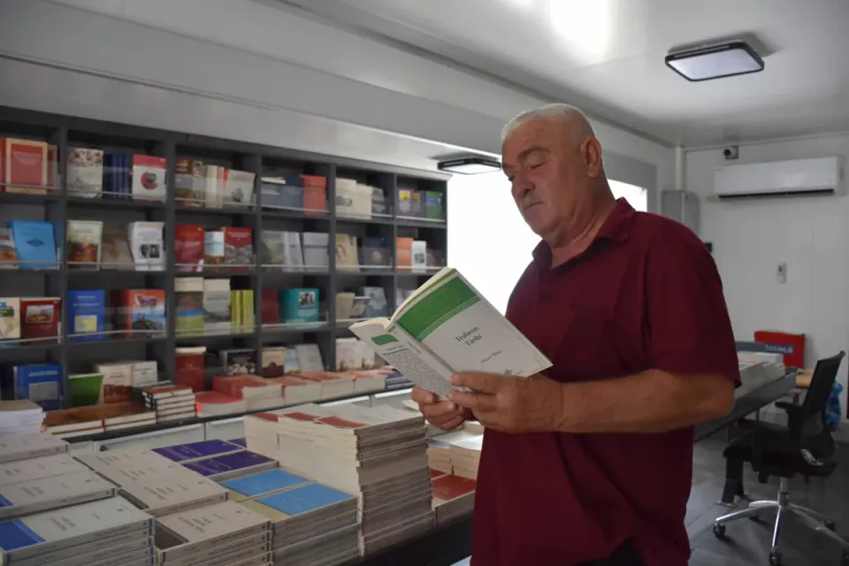 Türk Tarih Kurumu Mobil Kitap Mağazası Yalova'da: 66. Durağında Yüzlerce Eser Satışta görseli