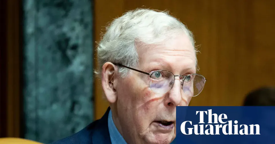 ABD Senatörü Mitch McConnell Hastaneye Kaldırıldı: Siyasi Geleceği Tehlikede mi? görseli