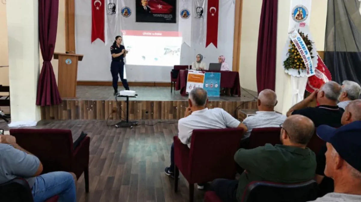 Avanos'ta Muhtarlara Kadına Yönelik Şiddetle Mücadele Eğitimi Avanos'ta Muhtarlara Kadına Yönelik Şiddetle Mücadele Eğitimi