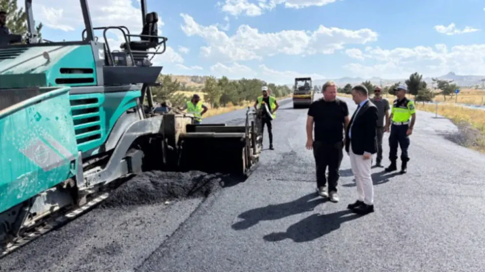 Avanos-Paşabağları yolunda asfalt kaplama çalışmaları sona erdi görseli