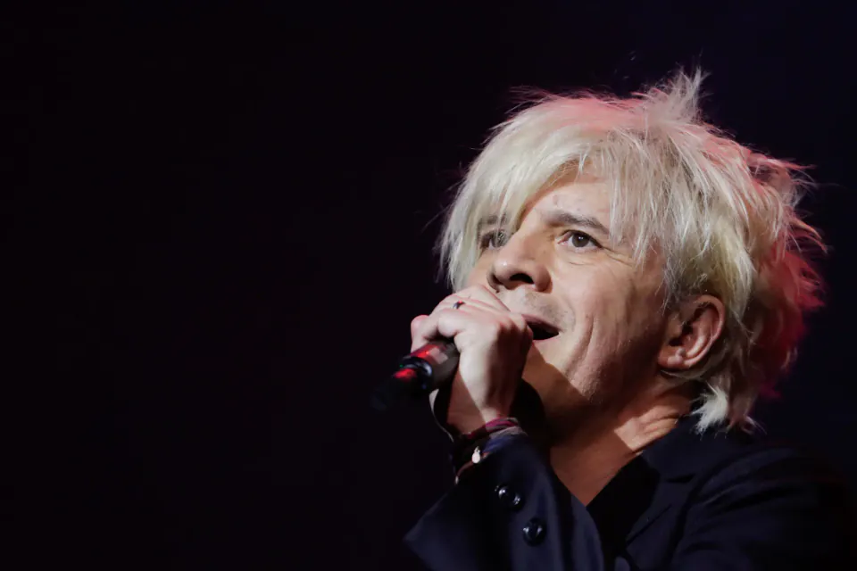 Nicola Sirkis ve Indochine'in Müzikal Mirası: New Wave'in İkonik İsmi görseli