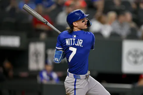 Kansas City Royals'da Bobby Witt Jr. Şoku: Kritik Galibiyete Sakatlık Gölgesi