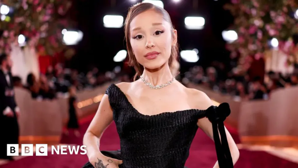 Ariana Grande Londra'daki Müzikalden Çekildi: Tur Sonrası Uzaklaşma Kararı görseli