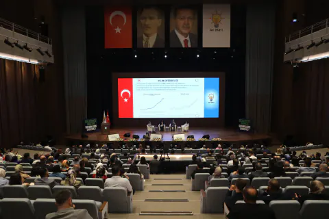 İklim Krizi Yılanları Şehirlere İtti: Panzehir Riski Kapıda