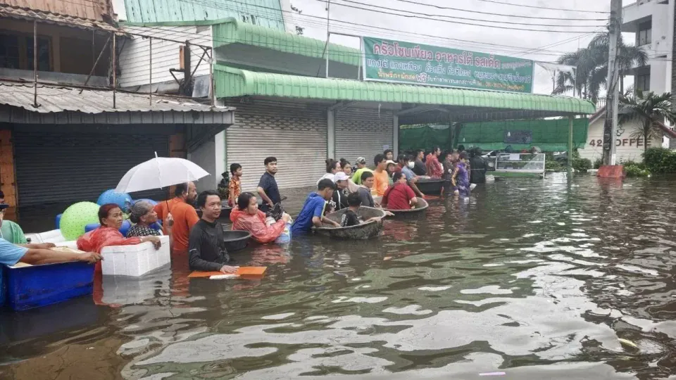 Tayland'da sel felaketi: 10 günde 8 ölü, 545 bin kişi etkilendi görseli