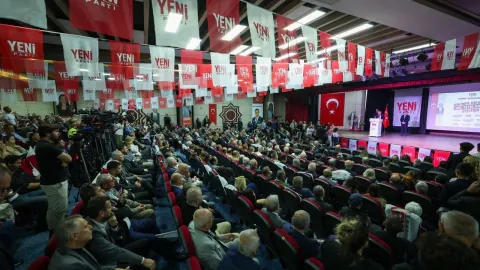 YENİ Parti Manisa Kongresi: Tutuklu Başkan Özalper Tek Listeyle Yeniden Seçildi