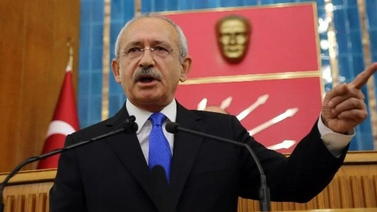CHP'de Büyük Kriz: Kılıçdaroğlu Meclis'e Gitmiyor, Mansur Yavaş ile Polemik! CHP'de Büyük Kriz: Kılıçdaroğlu Meclis'e Gitmiyor, Mansur Yavaş ile Polemik!
