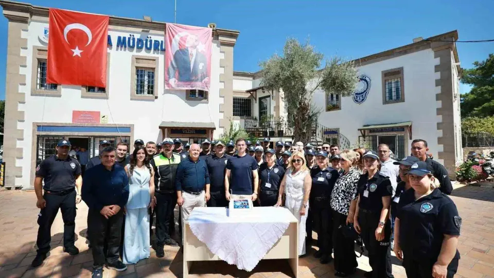 Bodrum Başkanı Mandalinci 200. Yıl Zabıta Haftası'nda ekipleri ziyaret etti görseli