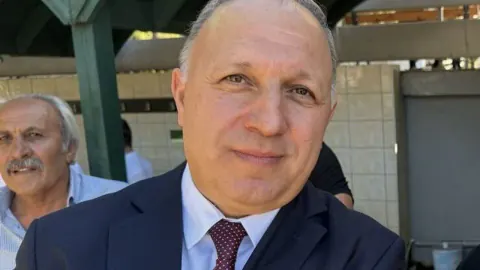 Adana Yeşiloba Hipodrom Müdürü Feyyaz Bora Güralp Görevden Ayrıldı
