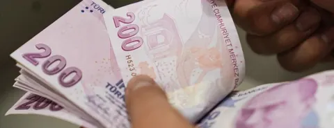 Rusya'da Asgari Ücret (MROT) 2026 Yılında Rekor Artışla Yükseldi