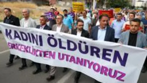 Diyarbakır'da bir ayda 4 kadın cinayeti: Erkekler 'utanıyoruz' diyerek sokaklara döküldü