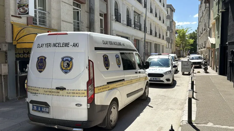 Eskişehir'de Apart Odasında Şüpheli Ölüm: Murat Doruk Hayatını Kaybetti görseli