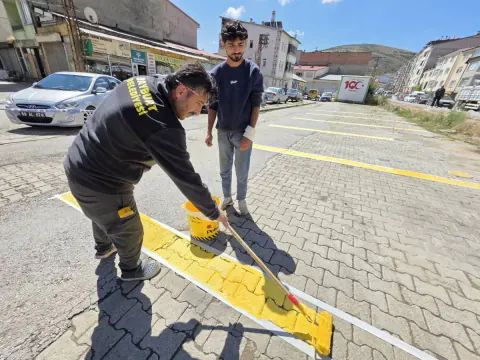Bayburt'ta nakliyeciler belediyeye karşı: 'Sözler tutulmadı, yerden ayrılmıyoruz'