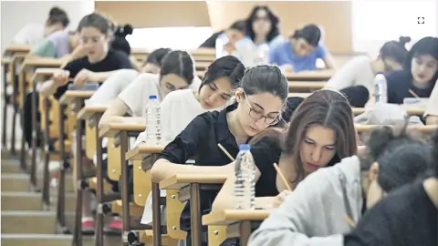 2026 YKS Başladı: 2,4 Milyon Aday TYT Heyecanını Yaşıyor