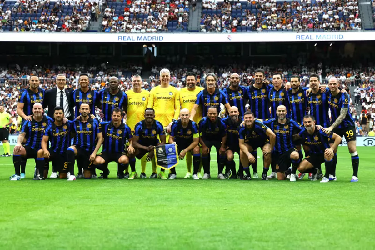 Bernabéu'de Nostalji Rüzgarı: Real Madrid ve Inter Efsaneleri Karşı Karşıya Geldi
