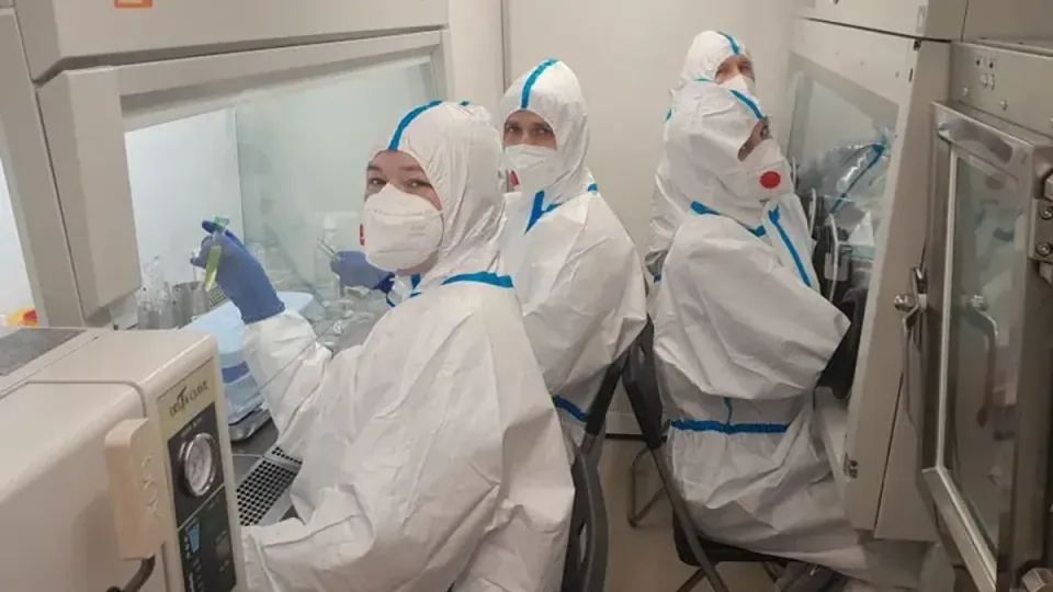 Rusya'da Laboratuvar Kazası: Pnömonik Pest Enfeksiyonu Sonucu Laborant Hayatını Kaybetti görseli