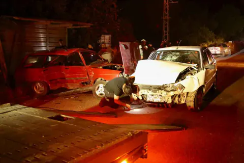 Kastamonu Taşköprü'de feci kaza: 4'ü çocuk 8 kişi yaralandı