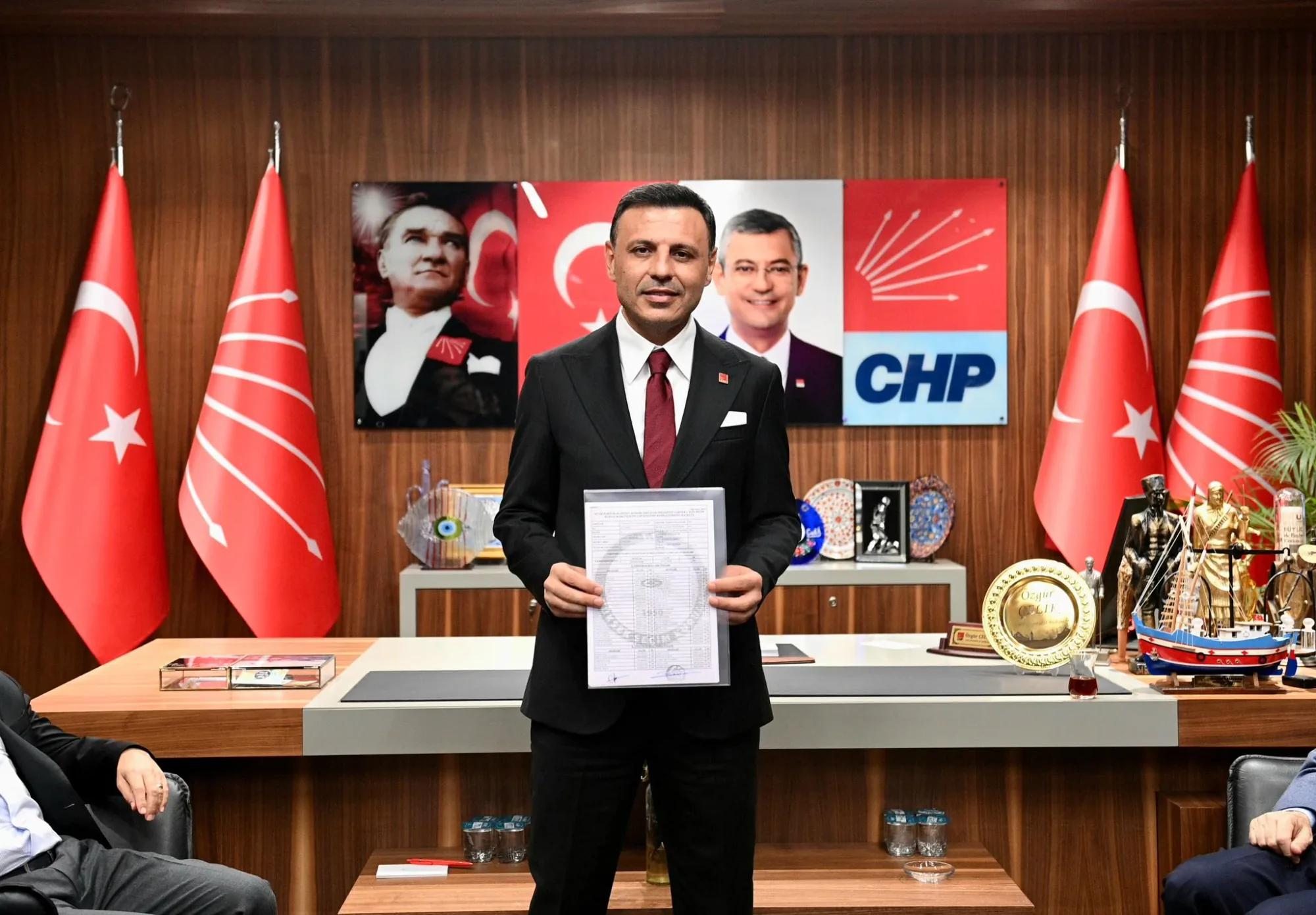 Bilecik'te Tartışılan İhale: Eski CHP İl Başkanı 1,6 Milyon TL'lik Tankerleri Aldı Bilecik'te Tartışılan İhale: Eski CHP İl Başkanı 1,6 Milyon TL'lik Tankerleri Aldı