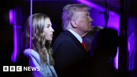 NBA Finalleri'nde Tarihi Ziyaret: Trump'ın MSG Gezisi New York'ta Kaosa Yol Açtı