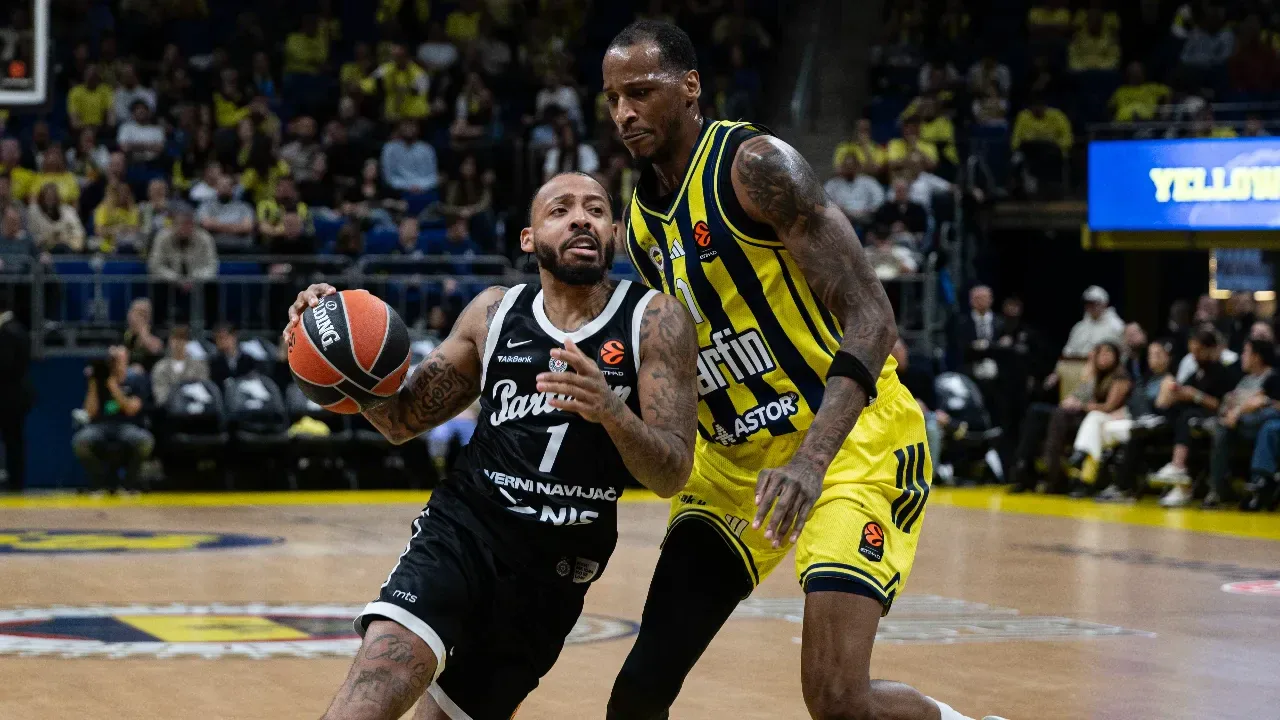 Fenerbahçe, Partizan'ı 74-65 Yendi: EuroLeague'de 3. Galibiyet Fenerbahçe, Partizan'ı 74-65 Yendi: EuroLeague'de 3. Galibiyet