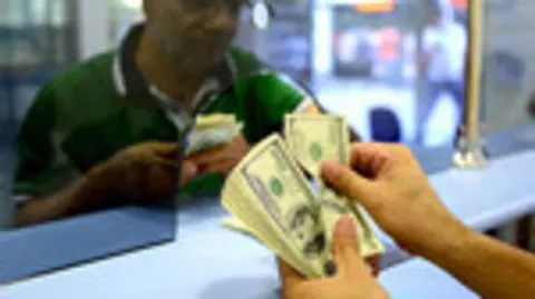 Dolar 48.84, Euro 55.88 bandında kapandı: Piyasa enflasyon verisine kilitlendi