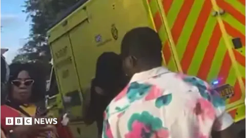 Londra'daki Shattafest Festivalinde izdiham: 3 yaralı