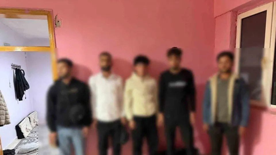 Şanlıurfa'da jandarma operasyonu: 61 düzensiz göçmen yakalandı görseli