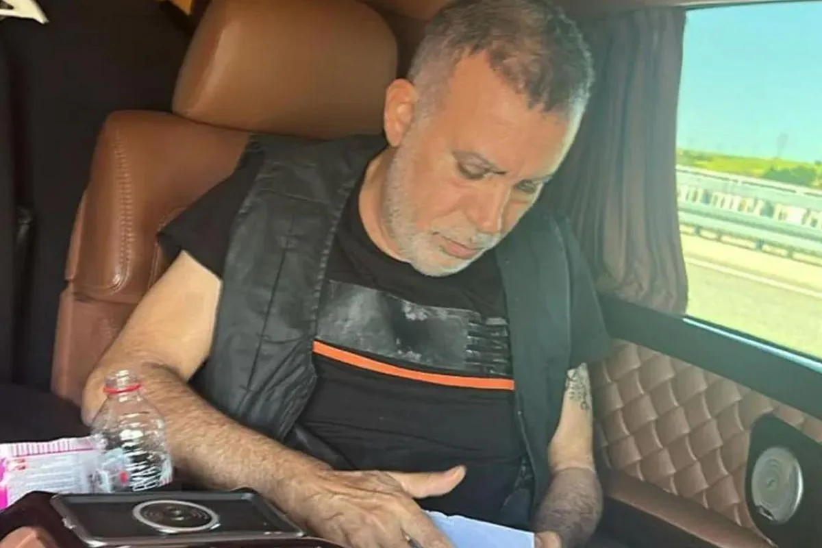Haluk Levent'ten 'Operasyon' İtirafı: Noter Onaylı Şifreli Şiiri Paylaştı Haluk Levent'ten 'Operasyon' İtirafı: Noter Onaylı Şifreli Şiiri Paylaştı