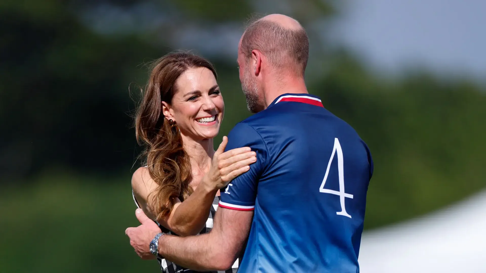Kate Middleton ve Prens William'ın Evlili indeki 'Yoğun' Anlar Kameraya Yansıdı Kate Middleton ve Prens William'ın Evlili indeki 'Yoğun' Anlar Kameraya Yansıdı
