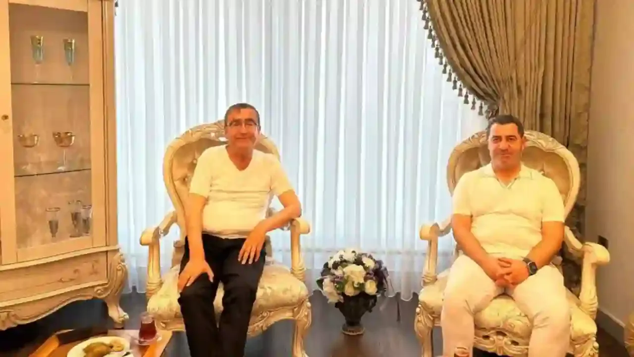 Milletvekili Bünyamin Bozgeyik'ten Ali Babat'a Geçmiş Olsun Ziyareti Milletvekili Bünyamin Bozgeyik'ten Ali Babat'a Geçmiş Olsun Ziyareti