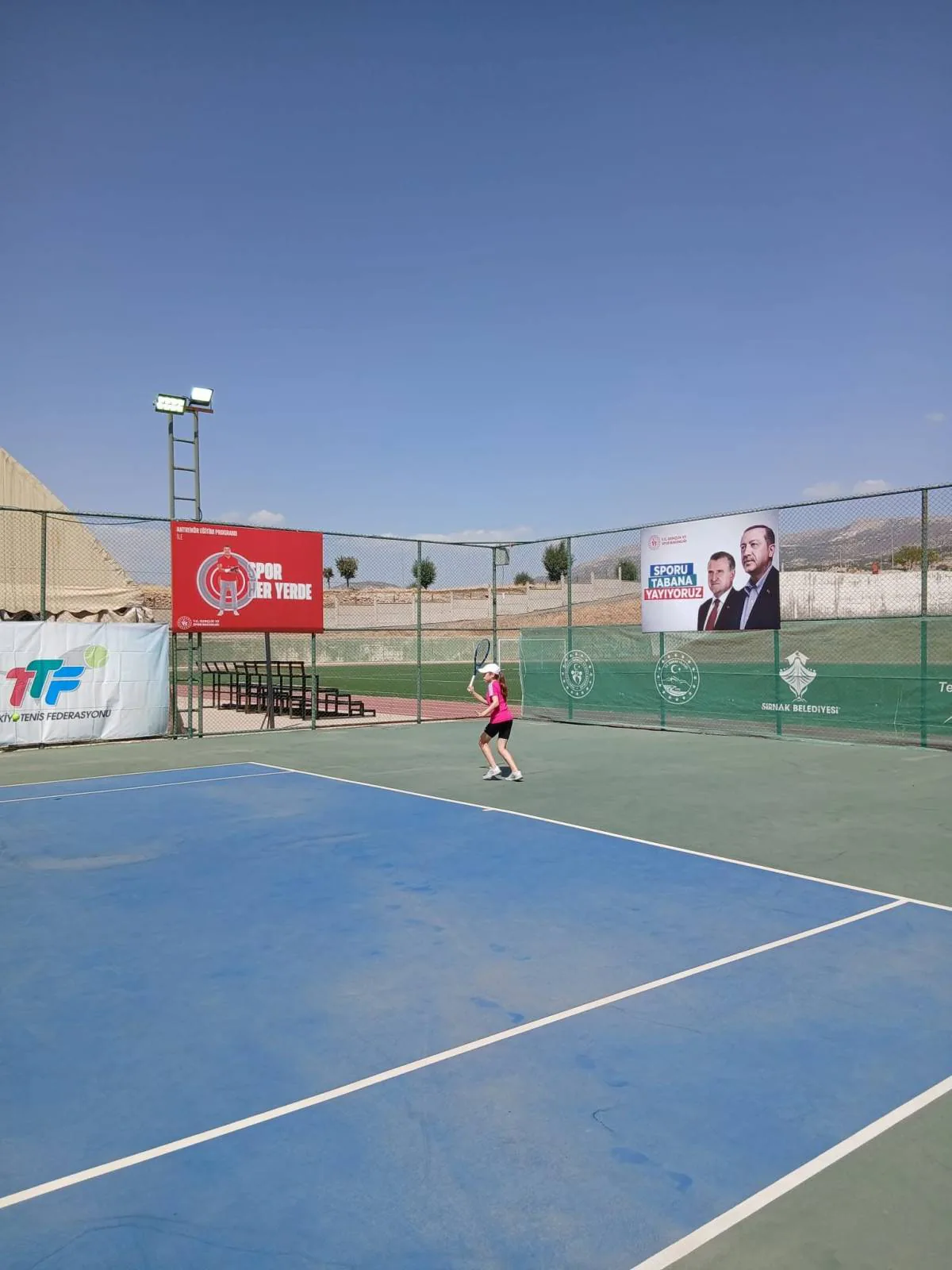 Afyonkarahisarlı milli tenisçi Hafsa Zehra Çınar Cudi Cup'ta çeyrek final ve final yaptı Afyonkarahisarlı milli tenisçi Hafsa Zehra Çınar Cudi Cup'ta çeyrek final ve final yaptı