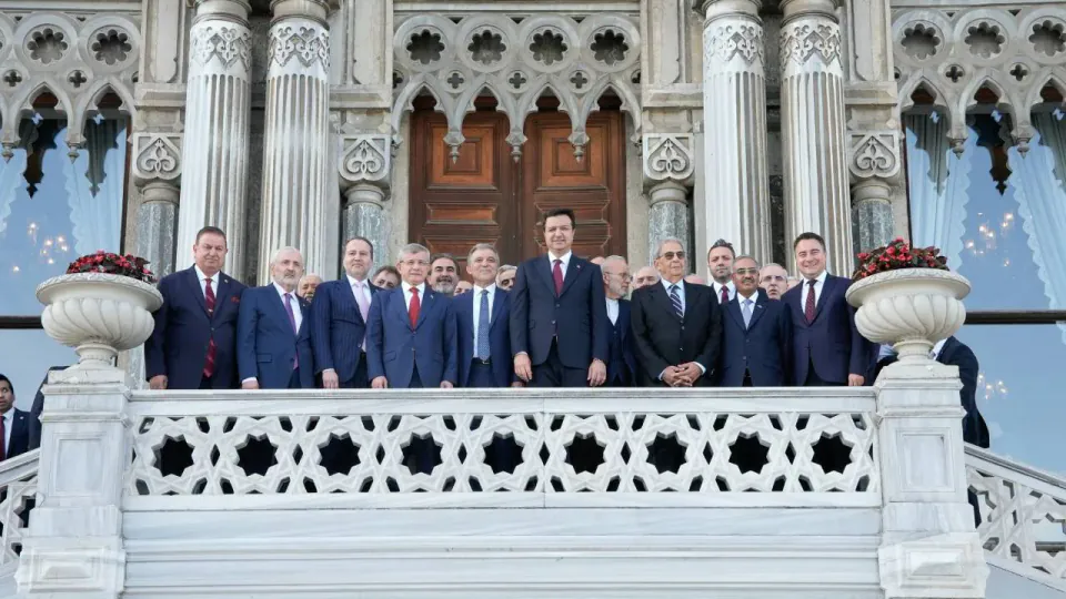Ali Babacan'dan Yeni İttifak Hamlesi: AK Parti'ye Alternatif Model görseli