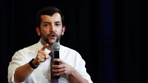 Fransa'da RN Milletvekili Tanguy 'Arbeit macht frei' Söylemiyle Yargılandı