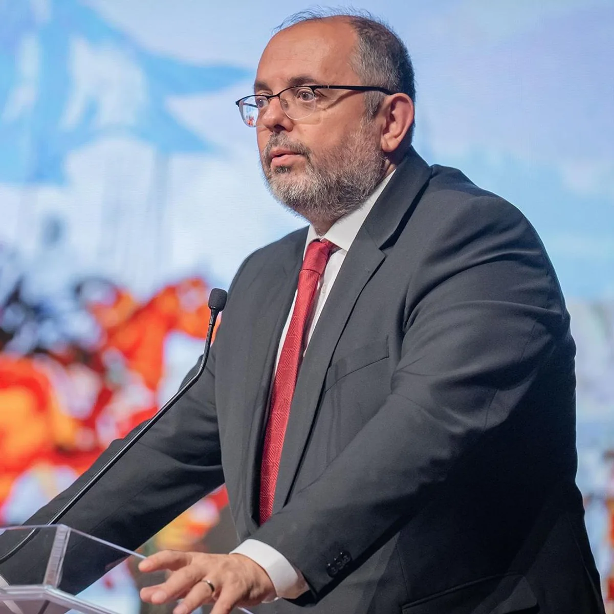 Erhan Afyoncu: "Mehmetçik tüfek kadar drone kullanacak", MSÜ'de her subay uzman olacak Erhan Afyoncu: "Mehmetçik tüfek kadar drone kullanacak", MSÜ'de her subay uzman olacak