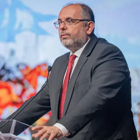 Erhan Afyoncu: "Mehmetçik tüfek kadar drone kullanacak", MSÜ'de her subay uzman olacak