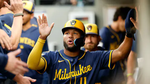 Milwaukee Brewers, Cincinnati Reds Karşısında Franchise Rekorunu Taçlandırdı