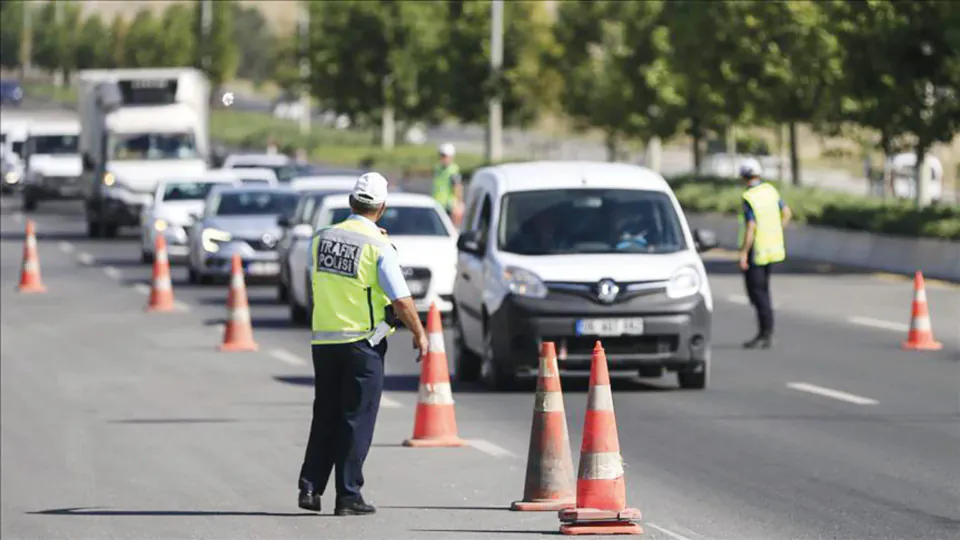 Trafikte Yeni Cezalar Kamera Talebini Patlattı: Fiyatlar 10 Katına Çıktı görseli