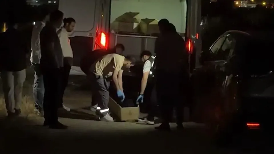 Başakşehir'de Kan Donduran Olay: Boş Arazide Kadın Cesedi Bulundu görseli