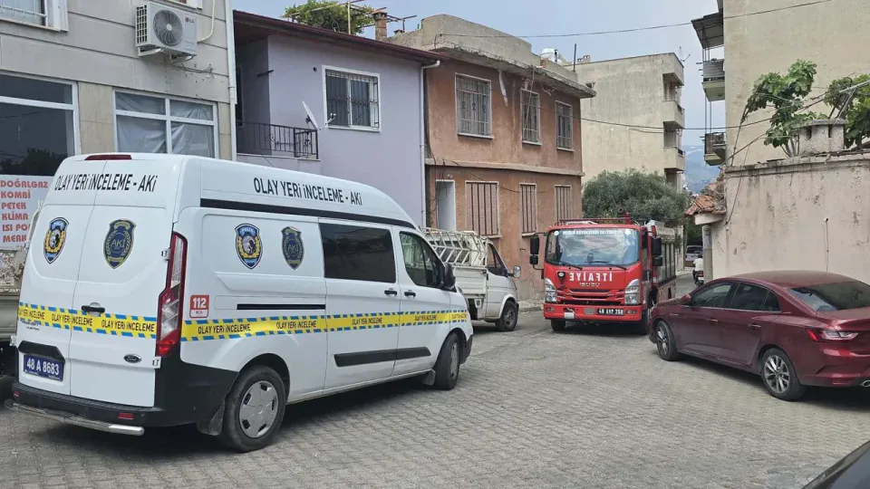 Milas'ta Metruk Evde Kaçak Kazı Operasyonu: 3 Kişi Yakalandı görseli