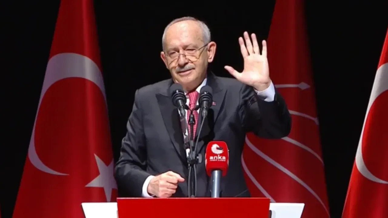 CHP'de 'Mutlak Butlan' Krizi: Kılıçdaroğlu'ndan Sert Tasfiye Mesajları CHP'de 'Mutlak Butlan' Krizi: Kılıçdaroğlu'ndan Sert Tasfiye Mesajları