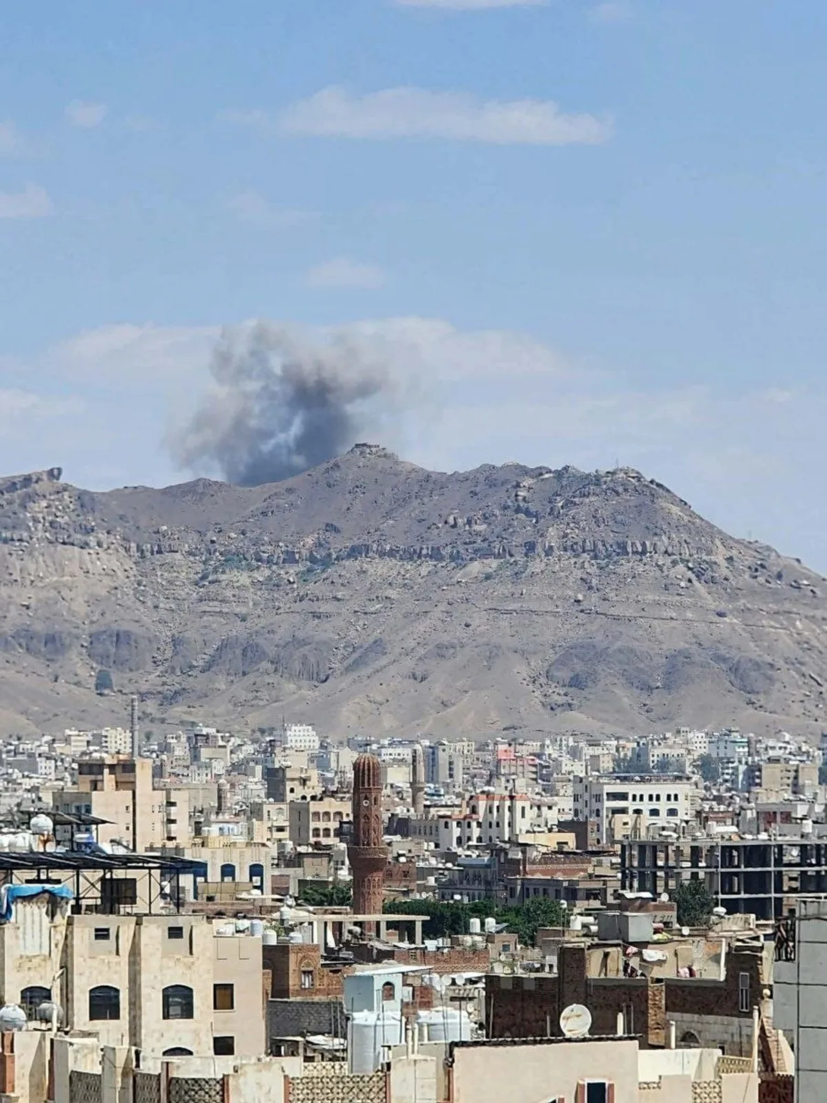 Suudi Arabistan, Sanaa yakınlarındaki Husi hedeflerine hava saldırısı düzenledi Suudi Arabistan, Sanaa yakınlarındaki Husi hedeflerine hava saldırısı düzenledi