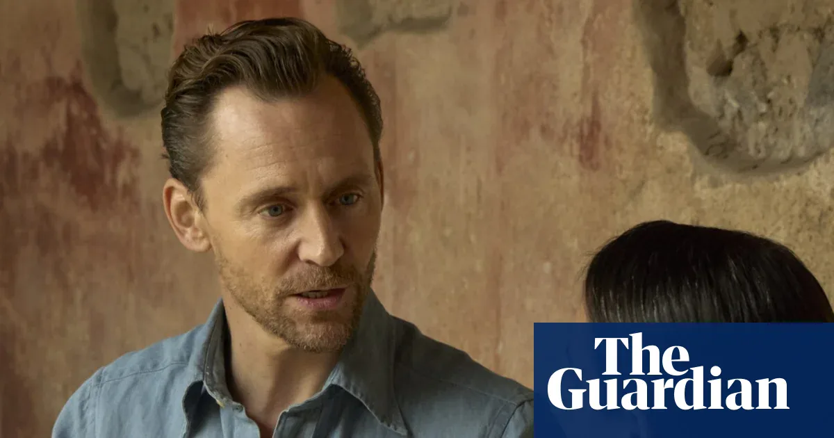 Tom Hiddleston'dan Pompeii Sürprizi: Vezüv Yanardağı Belgeseli Geliyor Tom Hiddleston'dan Pompeii Sürprizi: Vezüv Yanardağı Belgeseli Geliyor