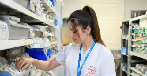 Türk Kızılay Personel Alımı 2026: Başvuru Şartları ve Maaşlar Belli Oldu