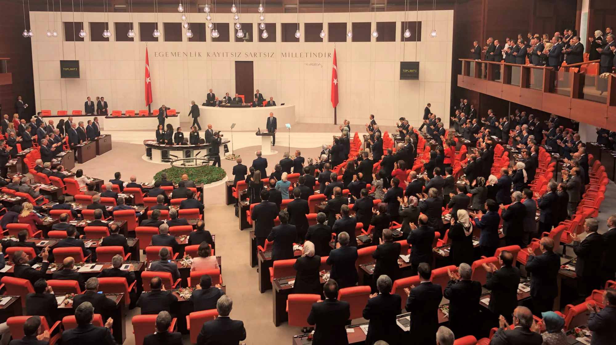 Kardemir'de Hurda Usulsüzlüğü İddiası: Cevdet Akay Meclis'te Konuştu Kardemir'de Hurda Usulsüzlüğü İddiası: Cevdet Akay Meclis'te Konuştu