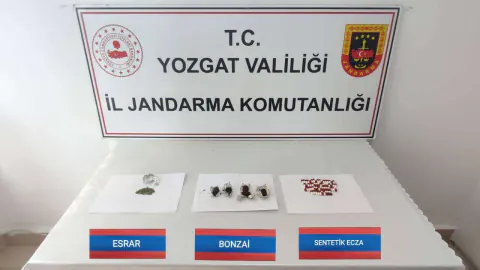 Yozgat'ta Jandarmadan Uyuşturucu Darbesi: Çok Sayıda Madde Ele Geçirildi Yozgat'ta Jandarmadan Uyuşturucu Darbesi: Çok Sayıda Madde Ele Geçirildi