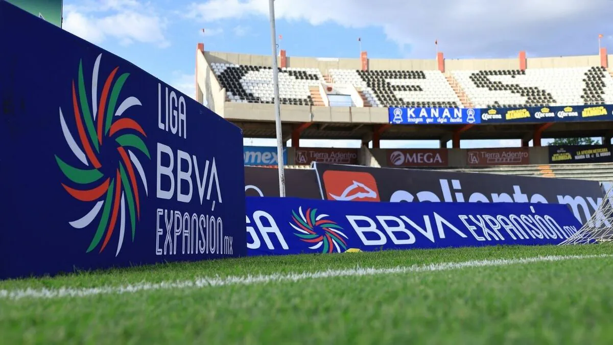 Meksika Futbol Federasyonu'ndan Protesto Yapan Kulüplere Sert Uyarı Meksika Futbol Federasyonu'ndan Protesto Yapan Kulüplere Sert Uyarı