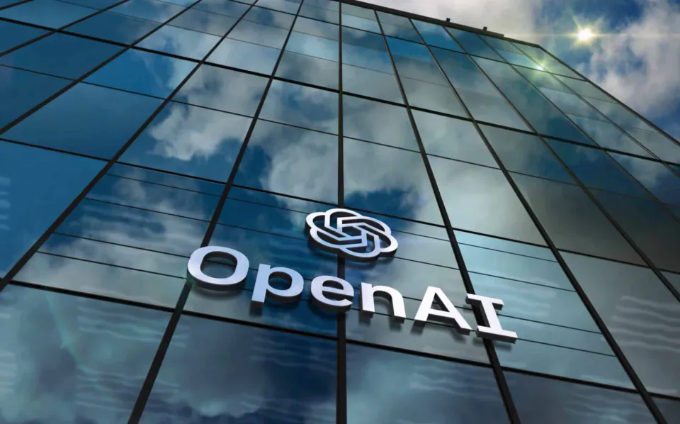 Amazon'un Stratejik Dönüşümü: OpenAI Ortaklığı ve RoboCop Hamlesi görseli