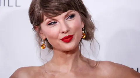Taylor Swift ve Travis Kelce Evleniyor mu? Gelinlik ve Stil Detayları Gündemde