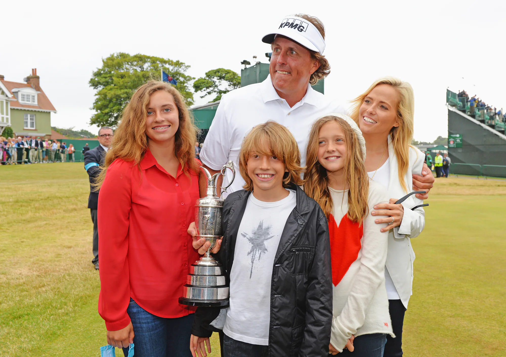 Amy Mickelson Kimdir? Phil Mickelson'ın Eşi ve Hayırsever Portresi Amy Mickelson Kimdir? Phil Mickelson'ın Eşi ve Hayırsever Portresi